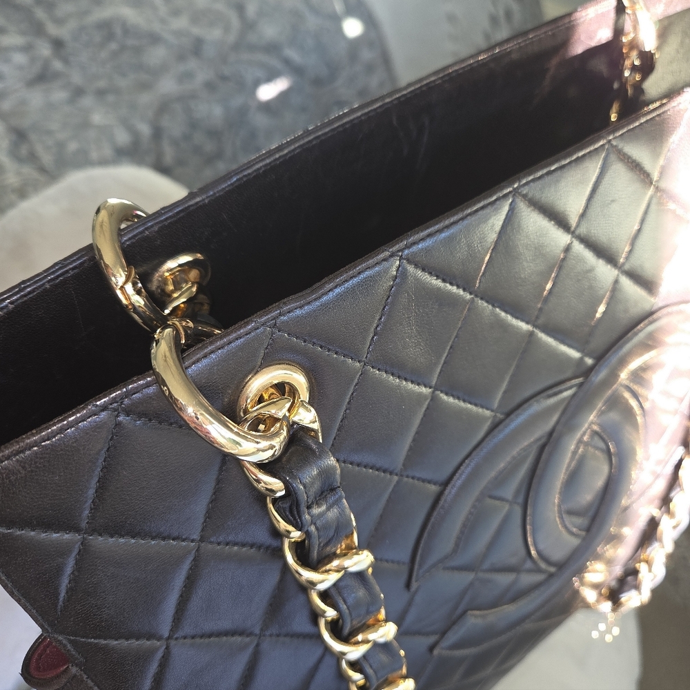 Chanel Vintage Black Quilted Leather Tote Bag 24k Plated Gold Chain Straps - Picture 13 of 16